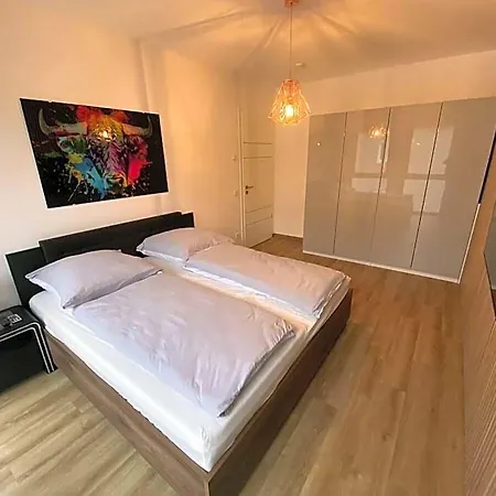 Luxurioese Am Flussufer Mit Infrarotsauna 4*